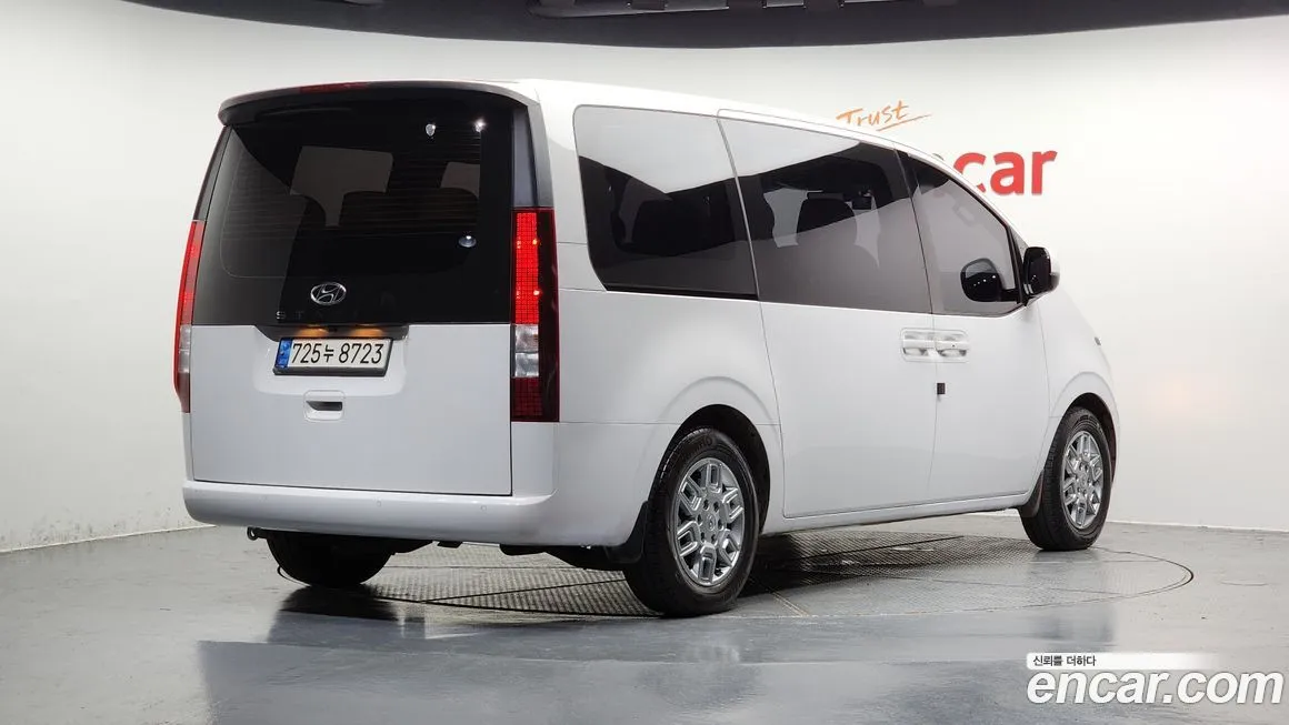 Hyundai Staria 2023 из KR, фото 2