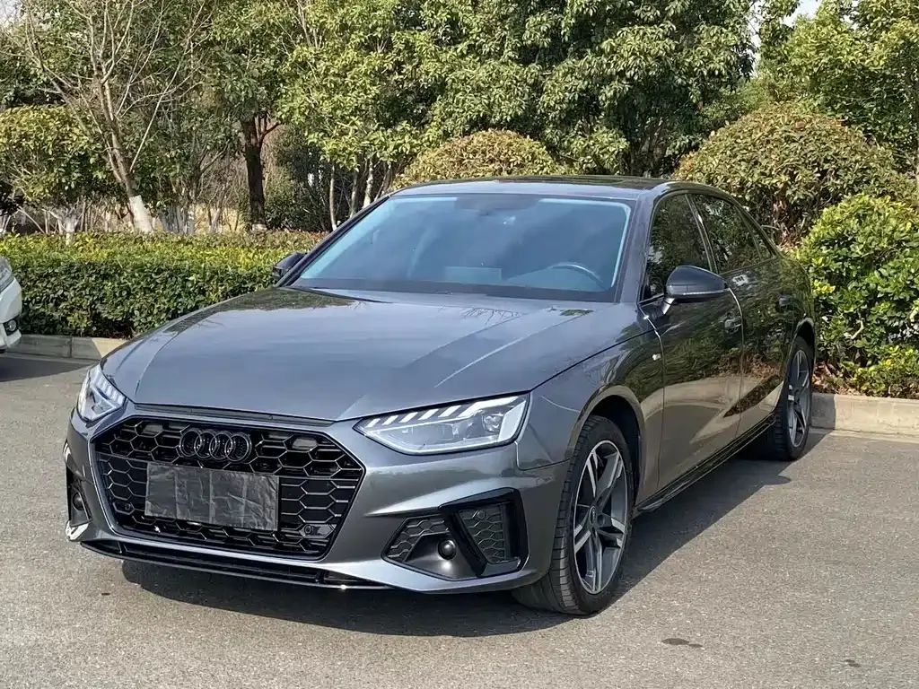 Audi A4L 2022 из CN, фото 1