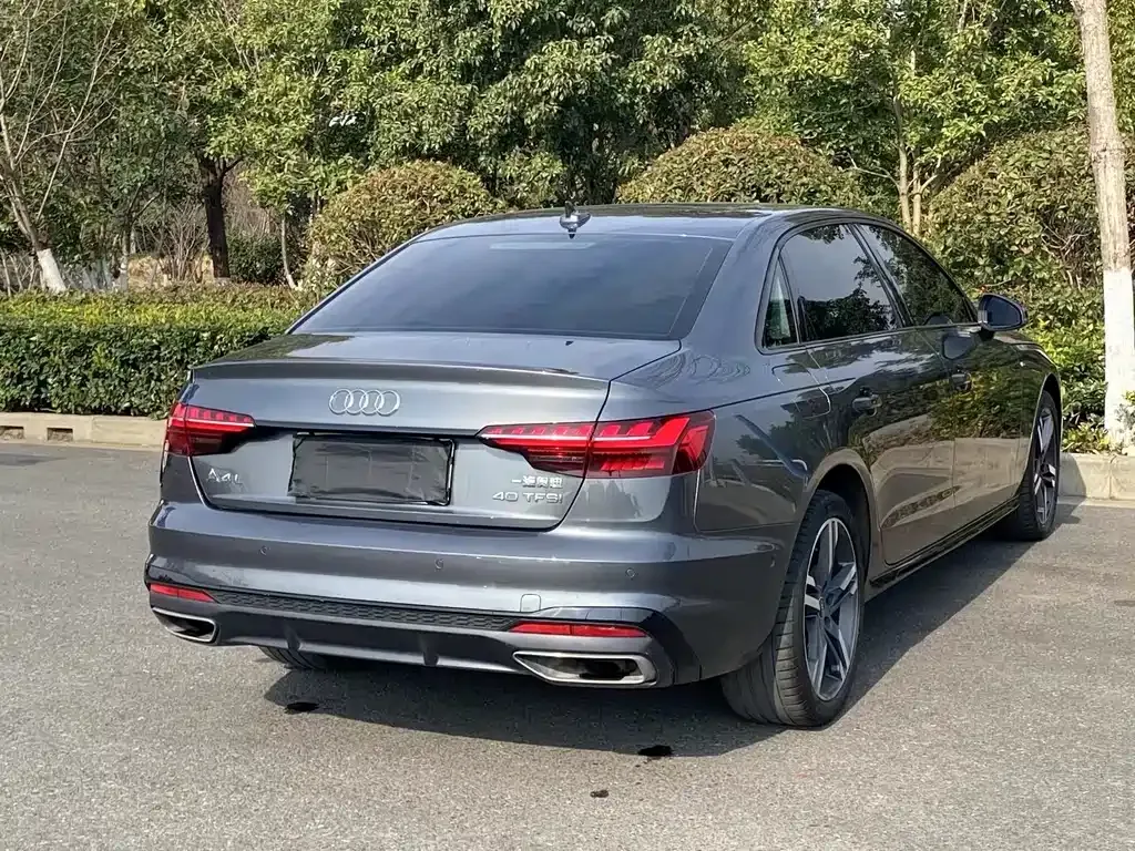 Audi A4L 2022 из CN, фото 7