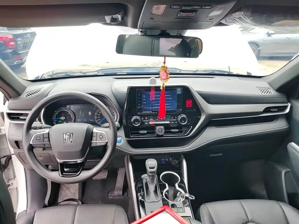 Toyota Crown Kluger 2023 из CN, фото 10