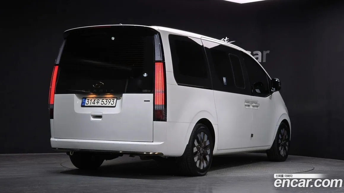 Hyundai Staria 2023 из KR, фото 2