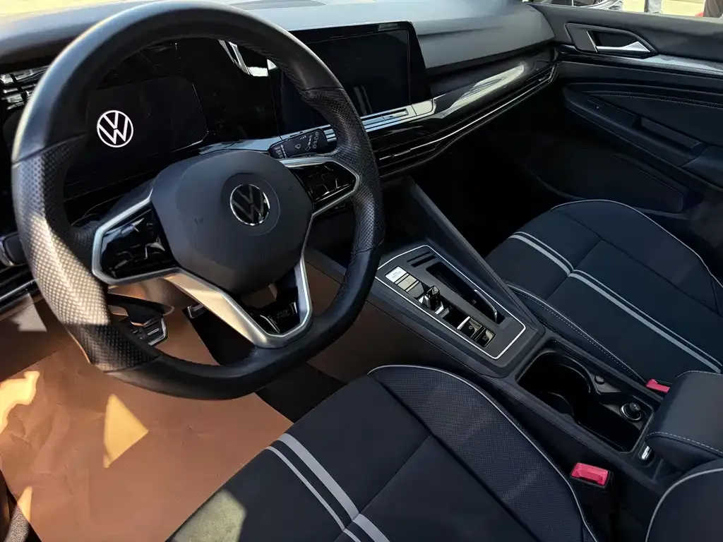 Volkswagen Golf 2021 из CN, фото 10