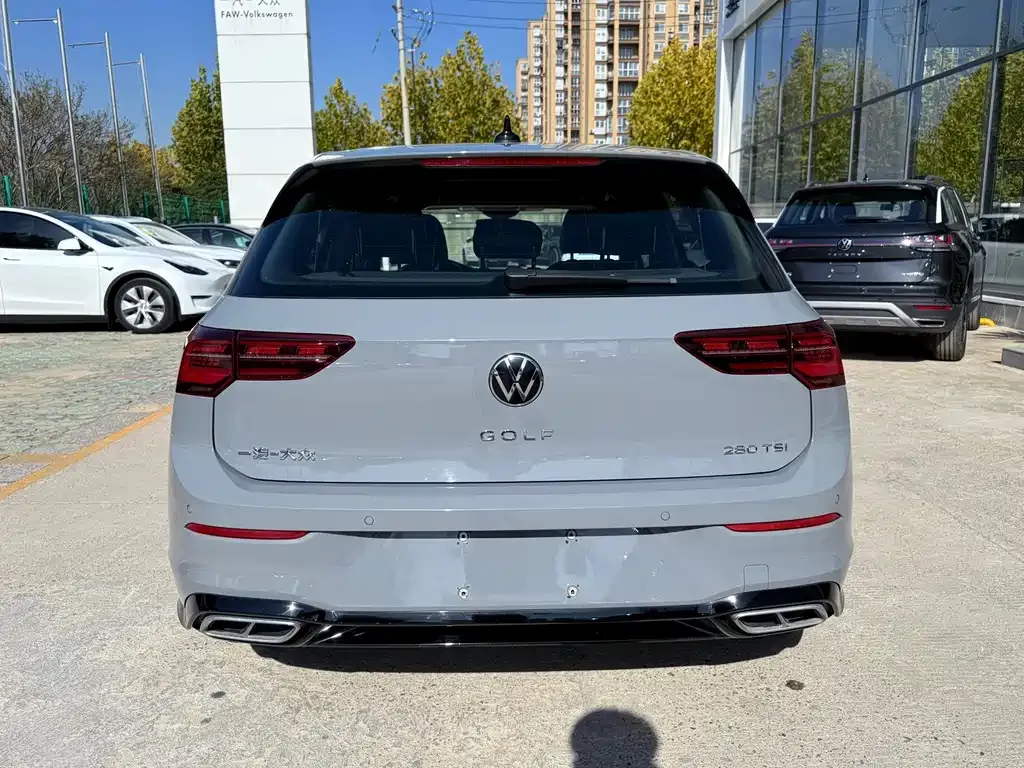 Volkswagen Golf 2021 из CN, фото 7