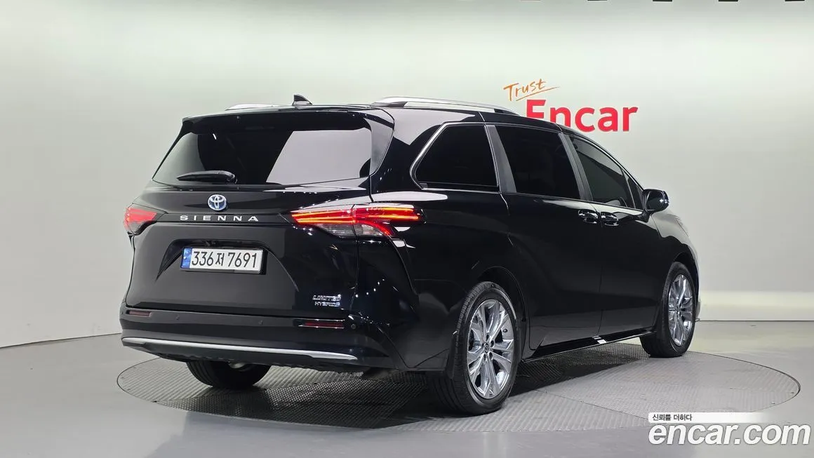Toyota Sienna 2022 из KR, фото 2