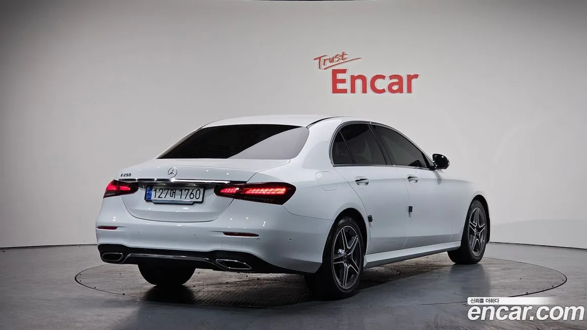 Mercedes-Benz E-Class 2023 из KR, фото 2