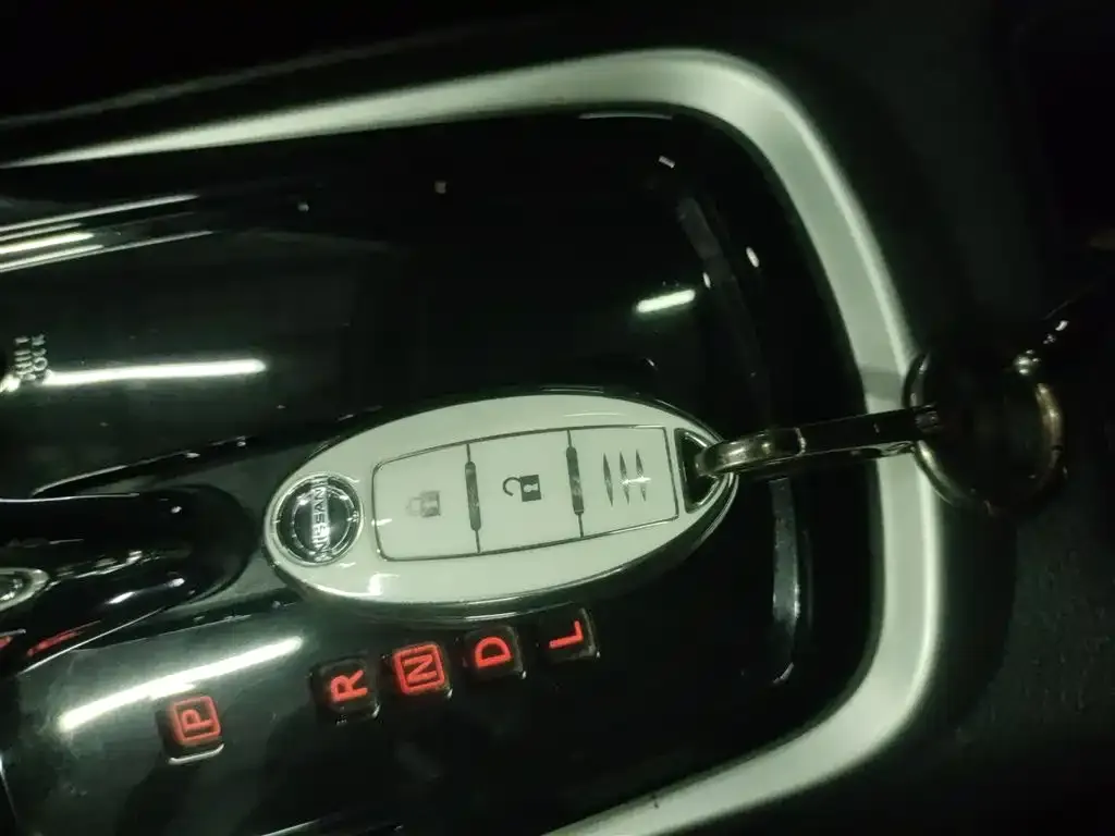 Nissan Tiida 2024 из CN, фото 9