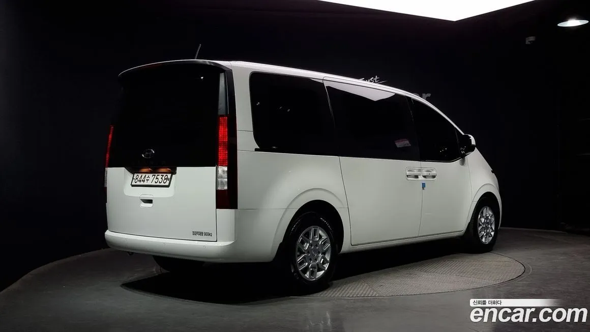 Hyundai Staria — фото 2