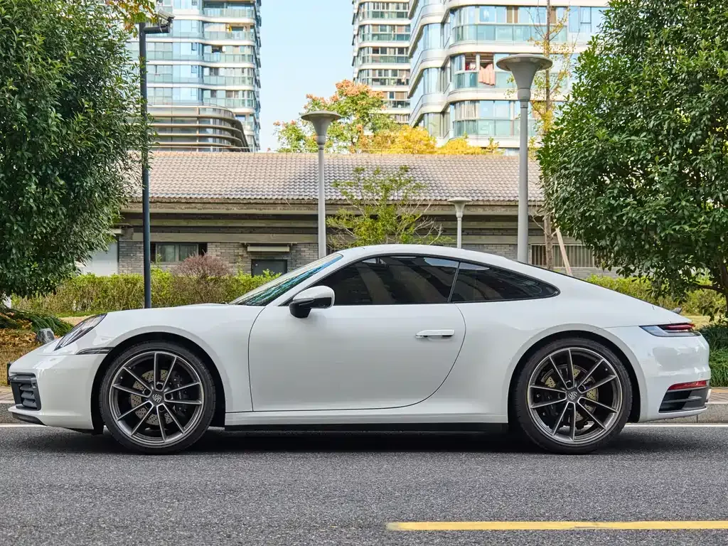 Porsche 911 2025 из CN, фото 6