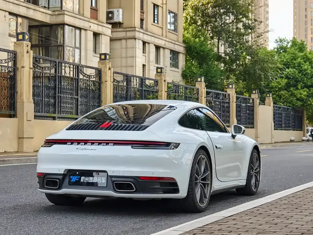 Porsche 911 2025 из CN, фото 9