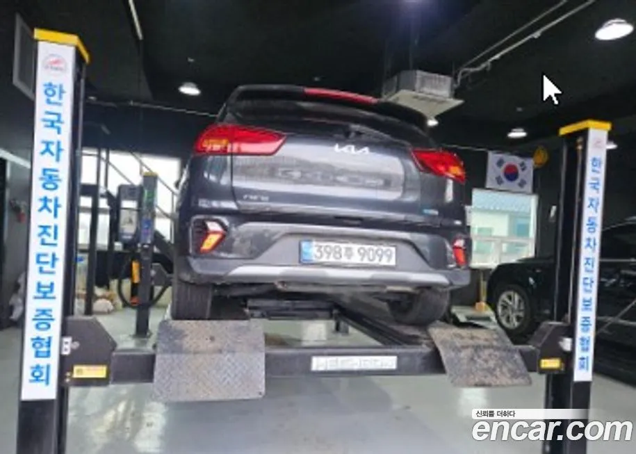 Kia Niro 2022 из KR, фото 2