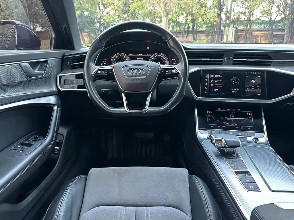 Audi A6L 2022 из CN, фото 4