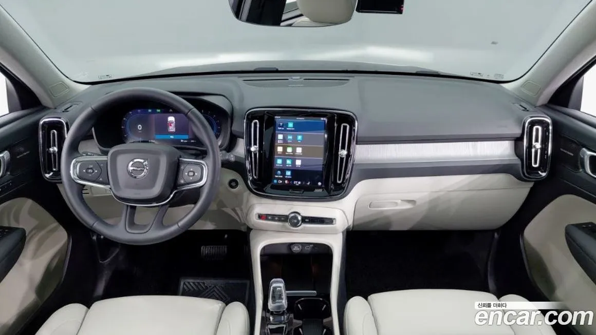 Volvo XC40 2024 из KR, фото 3
