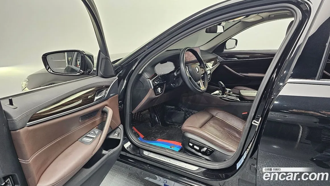 BMW 5-Series 2022 из KR, фото 10