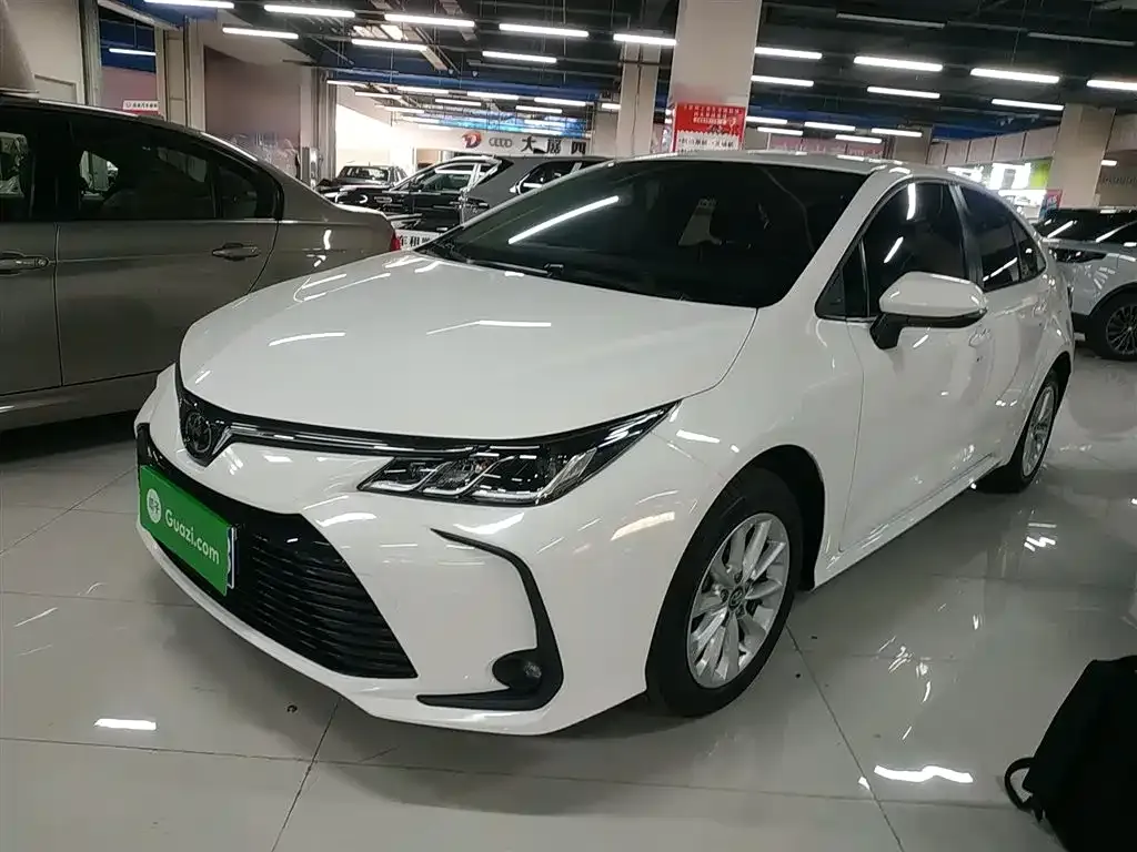 Toyota Corolla 2022 из CN, фото 1