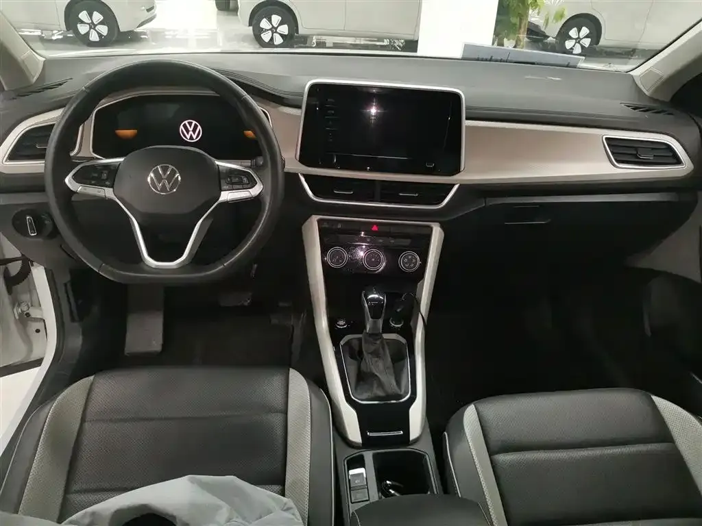 Volkswagen T-Roc 2023 из CN, фото 10