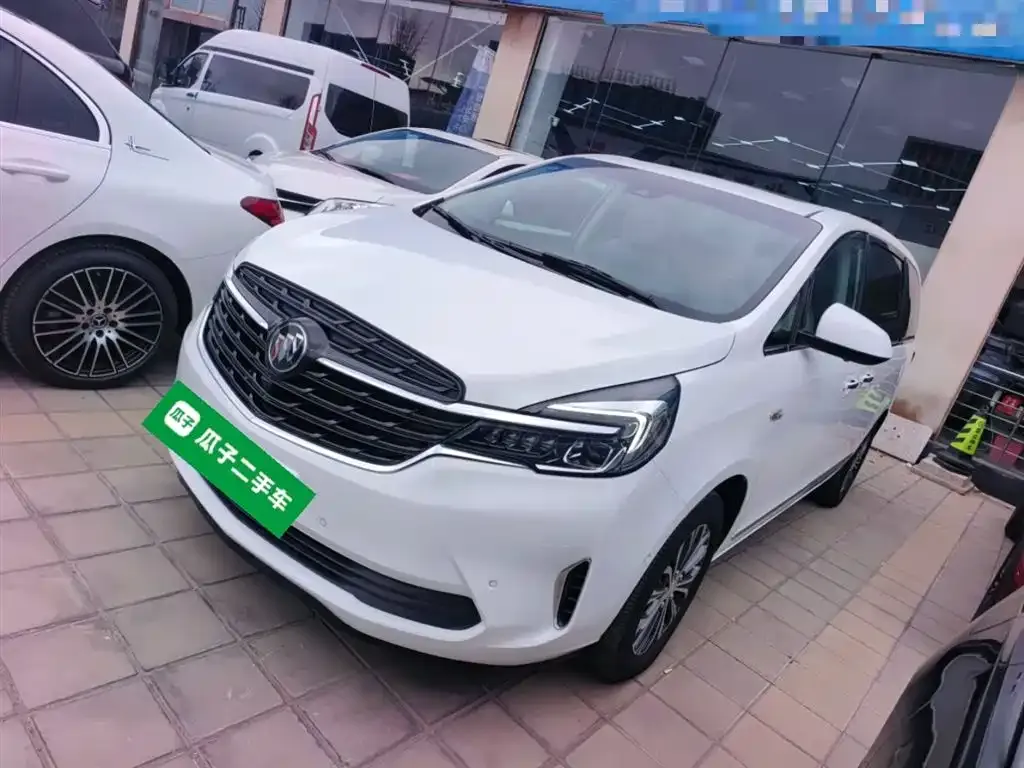 Buick GL8 2022 из CN, фото 2