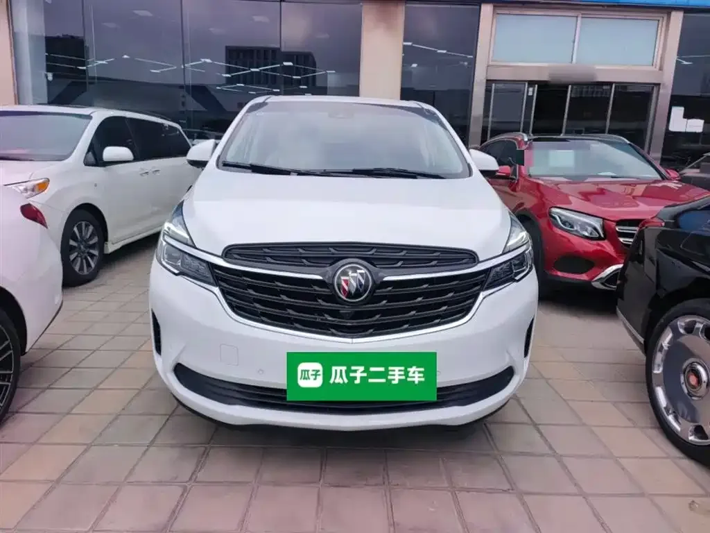 Buick GL8 2022 из CN, фото 3