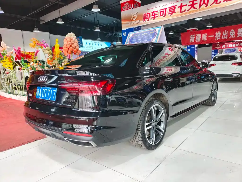Audi A4L 2022 из CN, фото 9