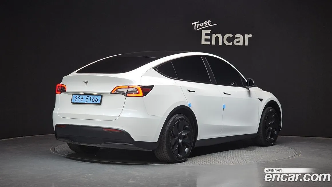 Tesla Model Y 2021 из KR, фото 2