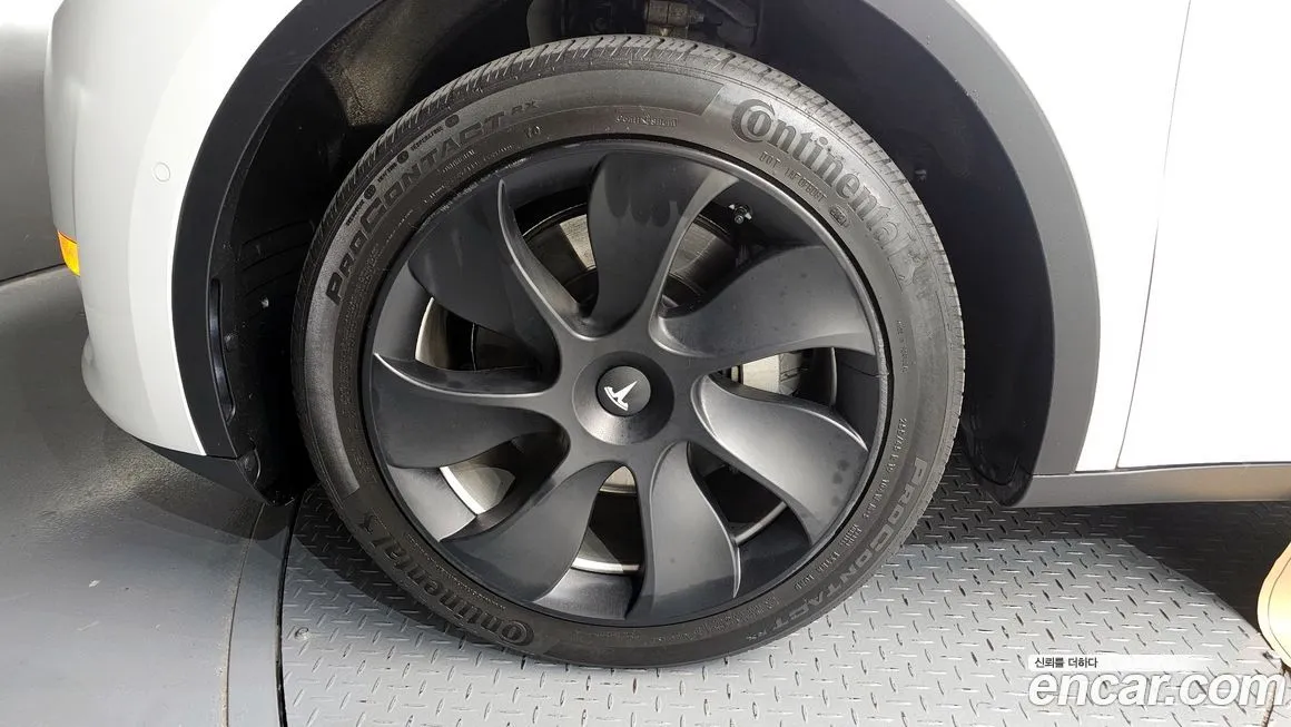 Tesla Model Y 2021 из KR, фото 5