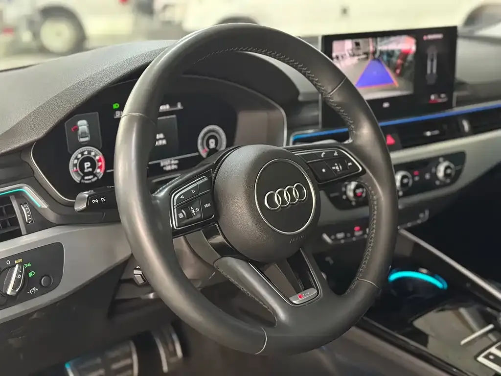Audi A4L 2021 из CN, фото 10
