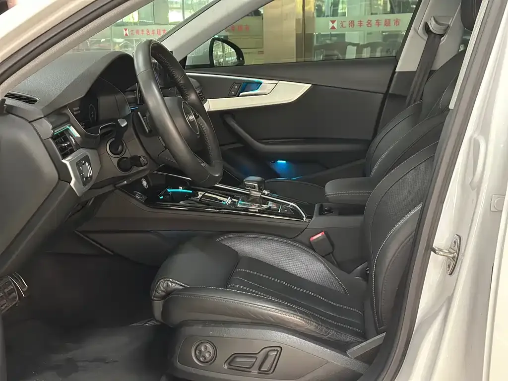 Audi A4L 2021 из CN, фото 9