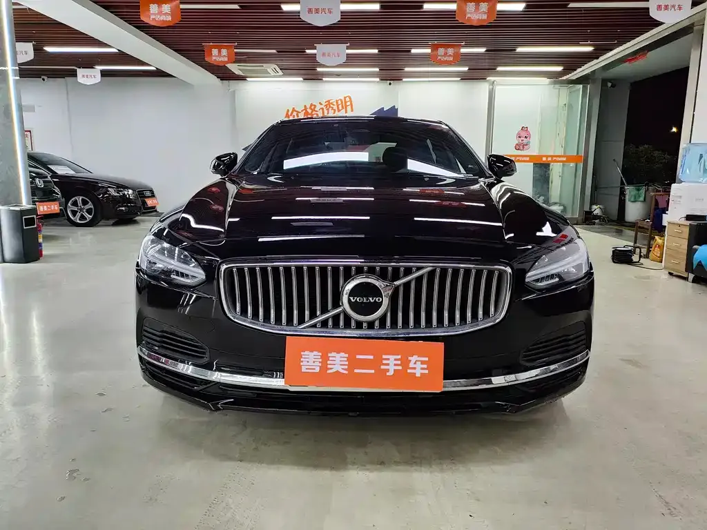 Volvo S90 PHEV 2023 из CN, фото 2