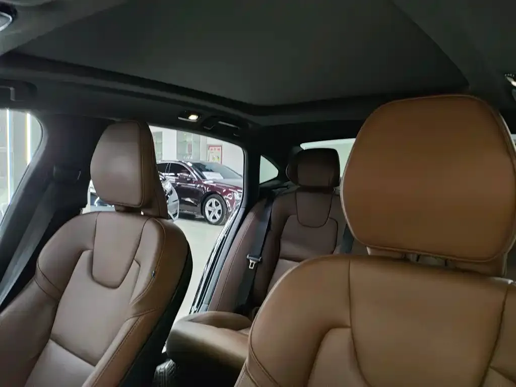 Volvo S90 PHEV 2023 из CN, фото 7
