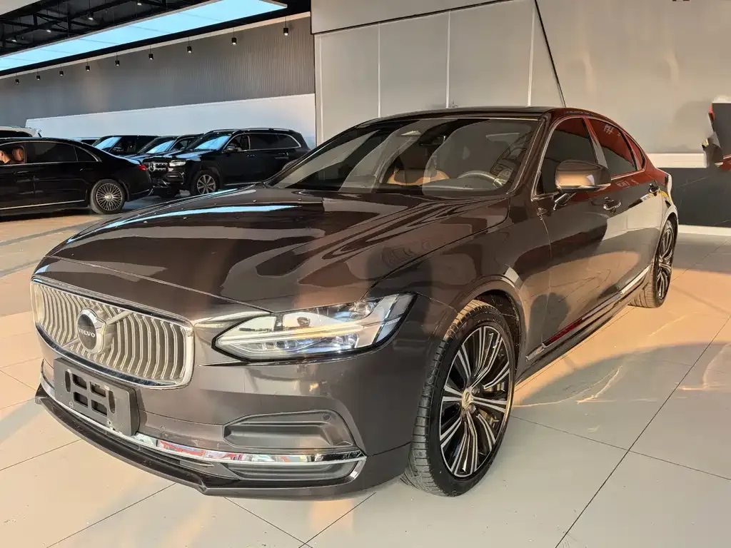 Volvo S90 2022 из CN, фото 1