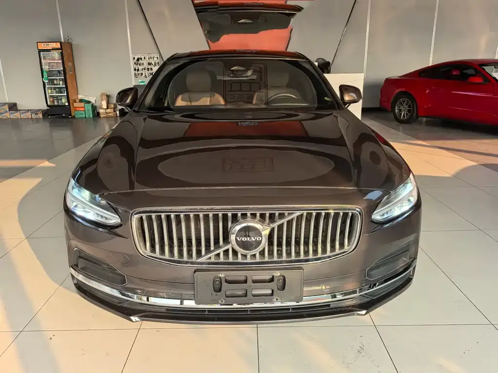 Volvo S90 2022 из CN, фото 3