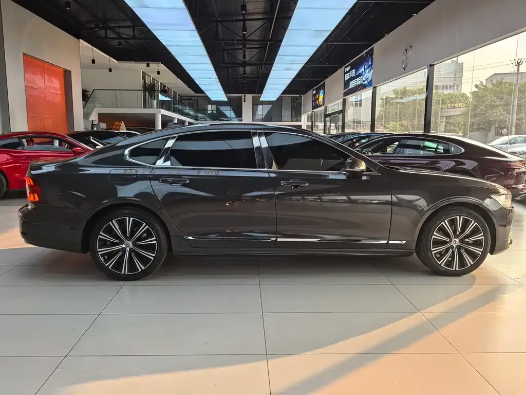 Volvo S90 2022 из CN, фото 5