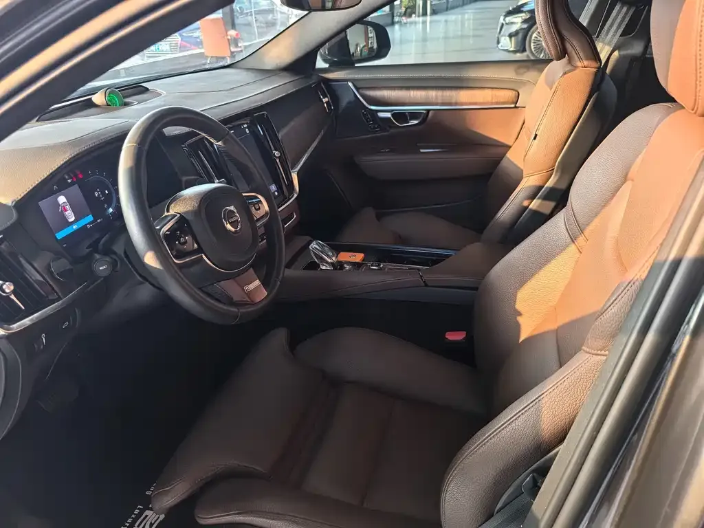 Volvo S90 2022 из CN, фото 6