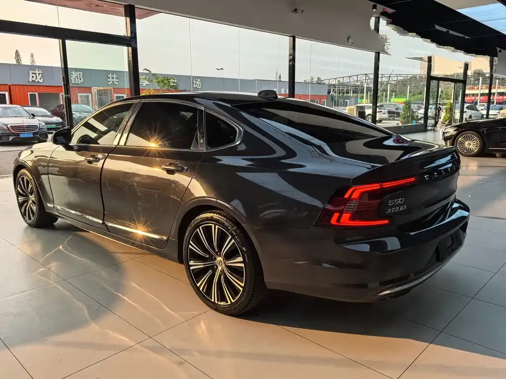 Volvo S90 2022 из CN, фото 9