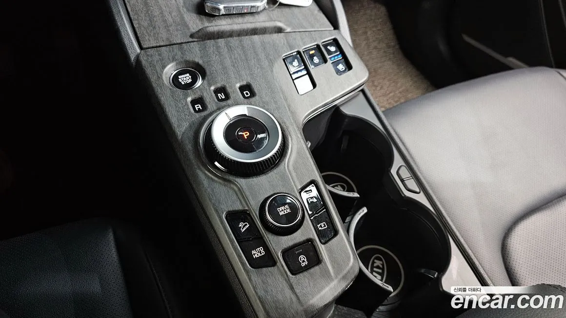 Kia Sportage — фото 9