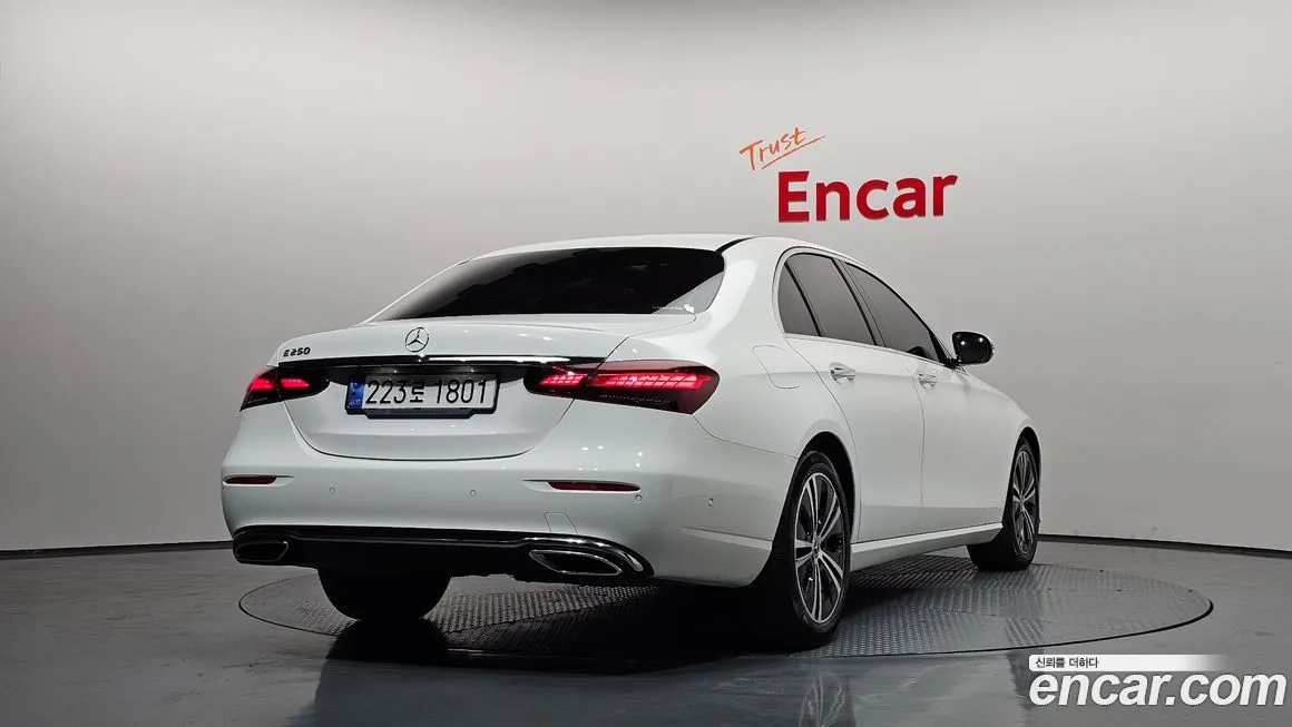 Mercedes-Benz E-Class 2021 из KR, фото 2