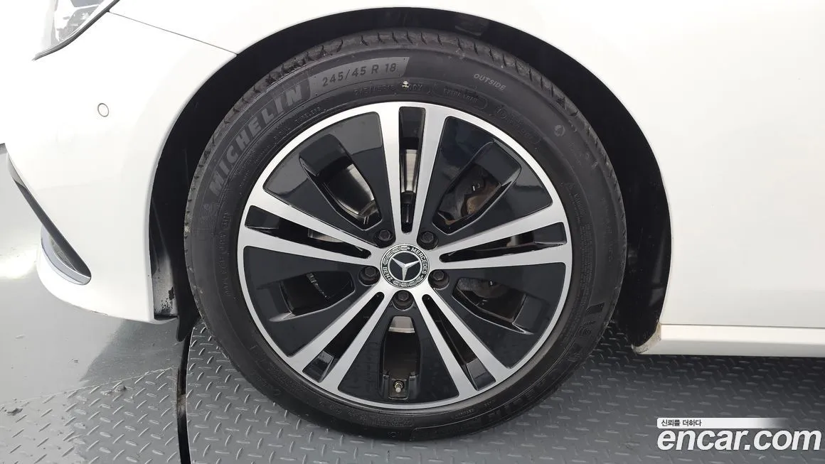 Mercedes-Benz E-Class 2021 из KR, фото 5