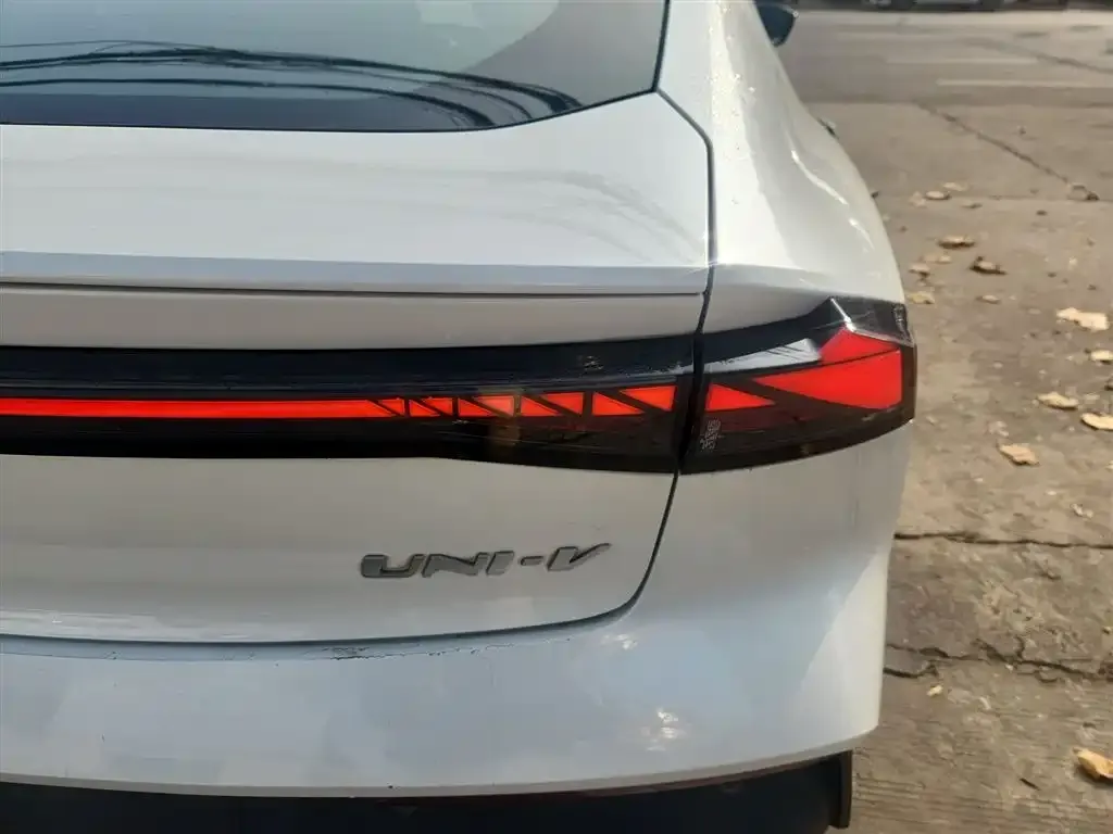 Changan UNI-V 2022 из CN, фото 8