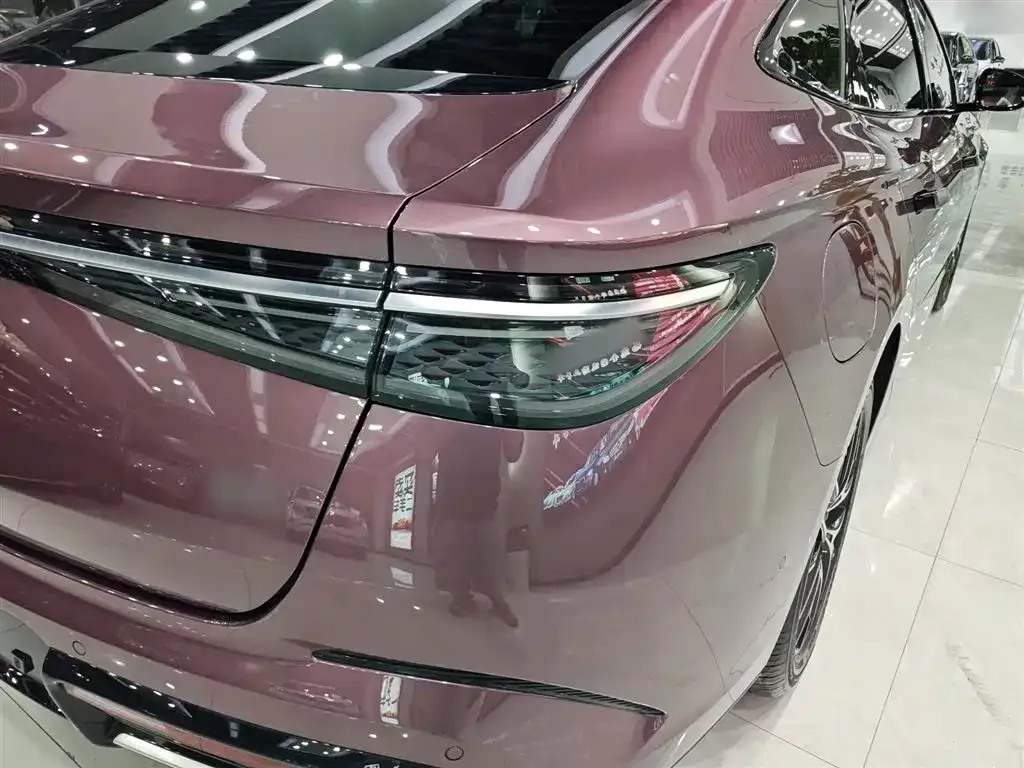 BYD Seal — фото 8
