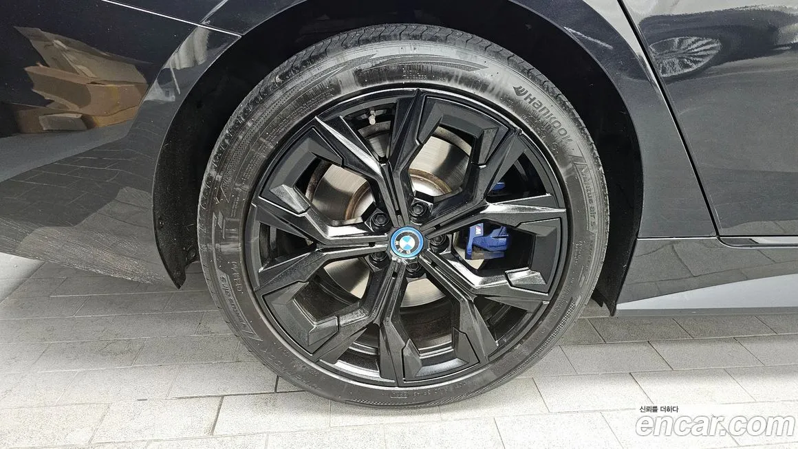 BMW i4 2023 из KR, фото 5