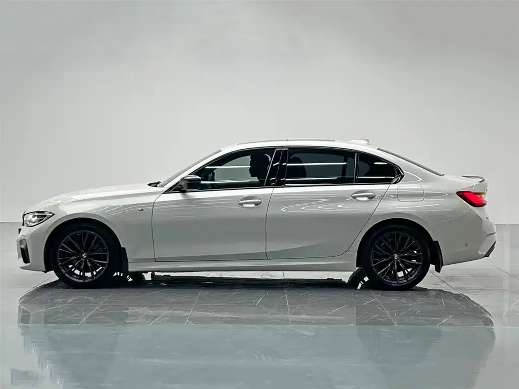 BMW 3 Series 2021 из CN, фото 3