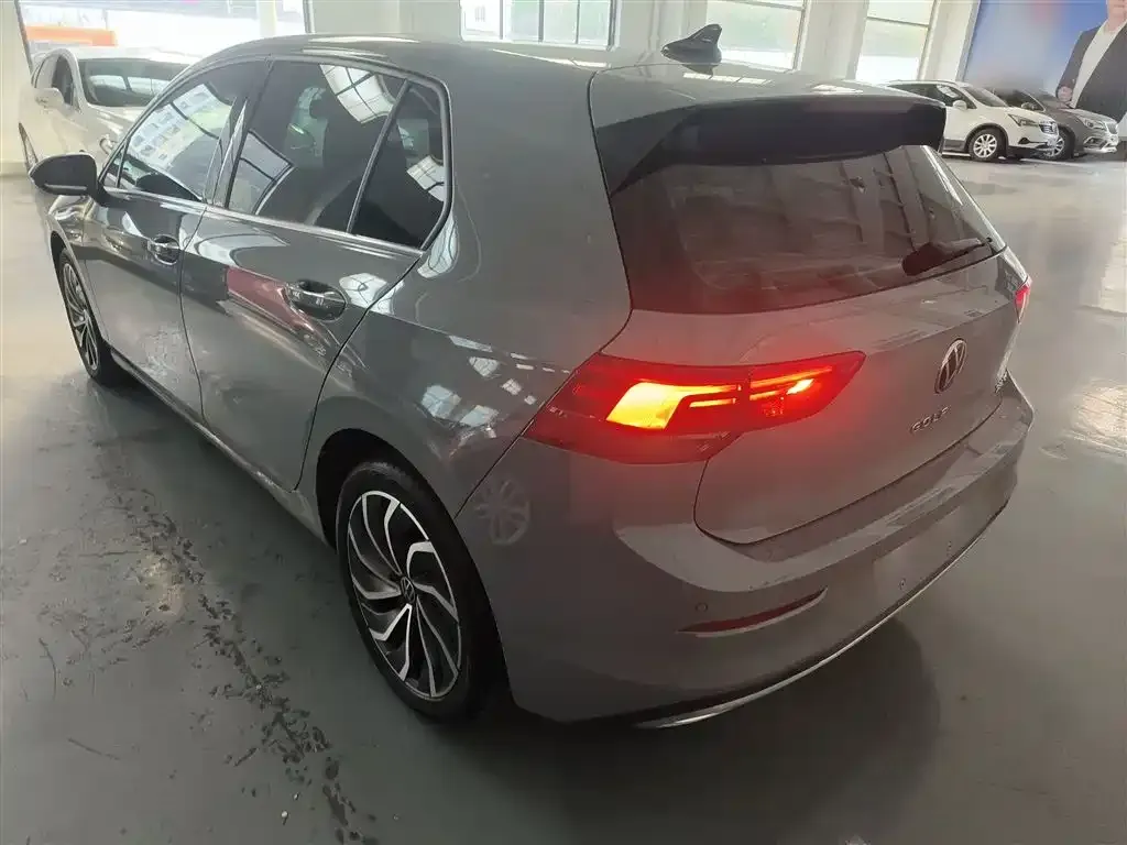 Volkswagen Golf 2023 из CN, фото 5