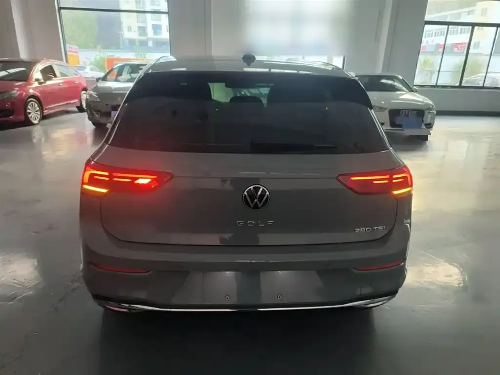 Volkswagen Golf 2023 из CN, фото 6