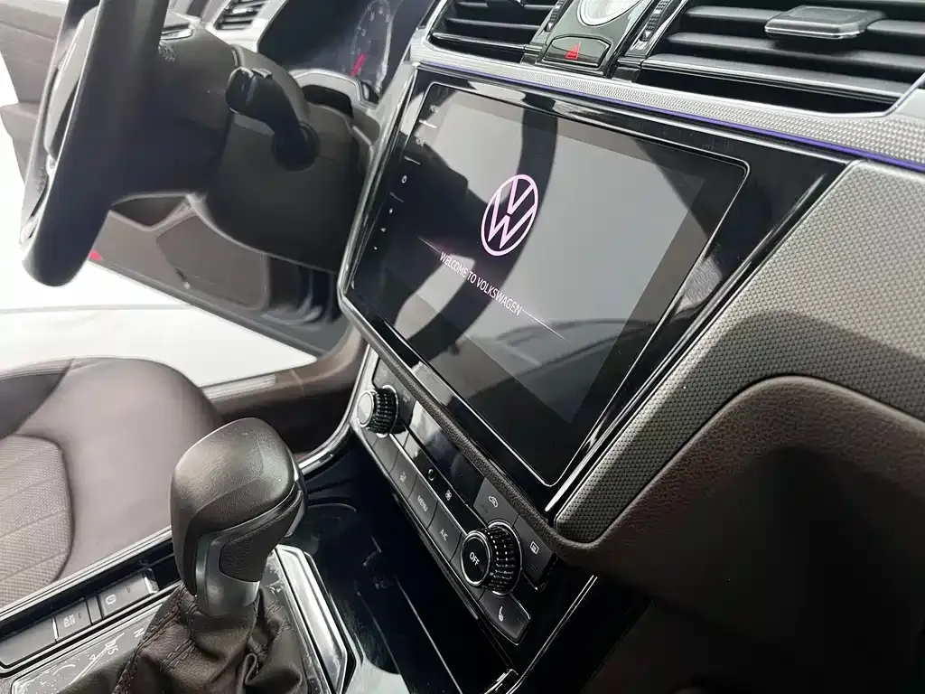 Volkswagen Phideon 2023 из CN, фото 8