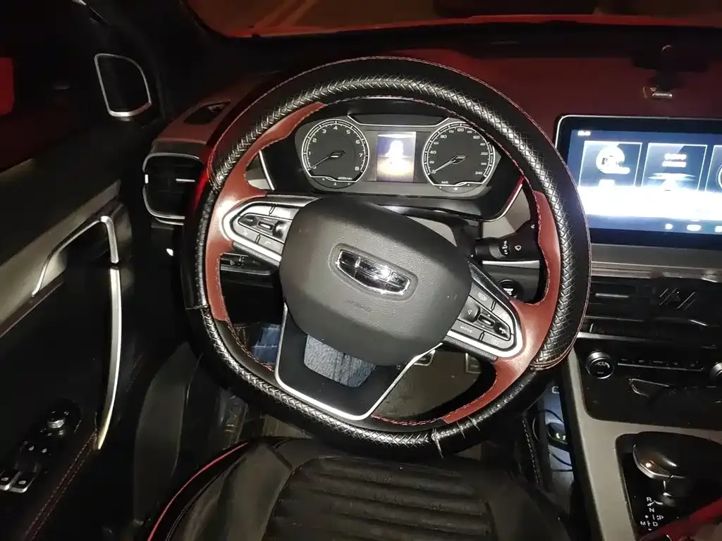 Geely Binyue 2022 из CN, фото 3