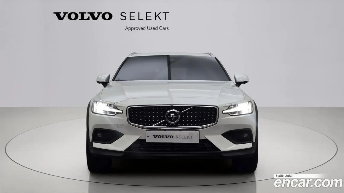 Volvo V60 2025 из KR, фото 2