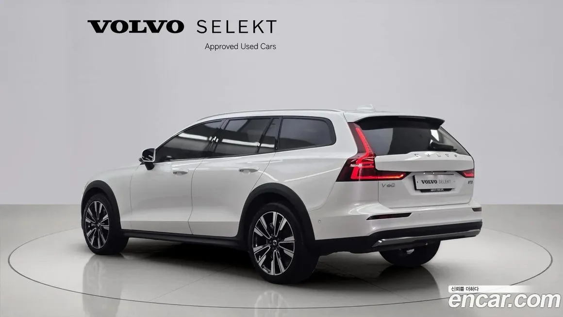 Volvo V60 2025 из KR, фото 4