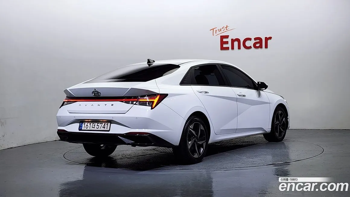 Hyundai AVANTE 2021 из KR, фото 2