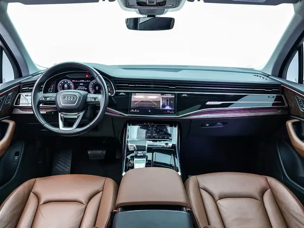 Audi Q7 2021 из CN, фото 6
