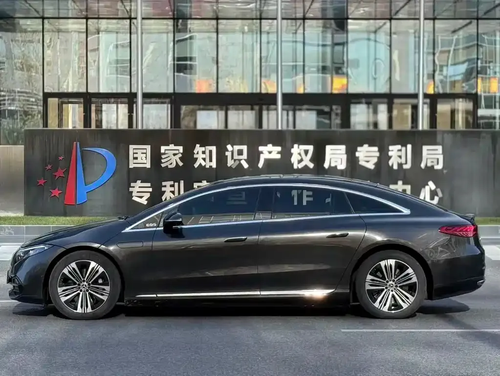 Mercedes-Benz EQS 2024 из CN, фото 4