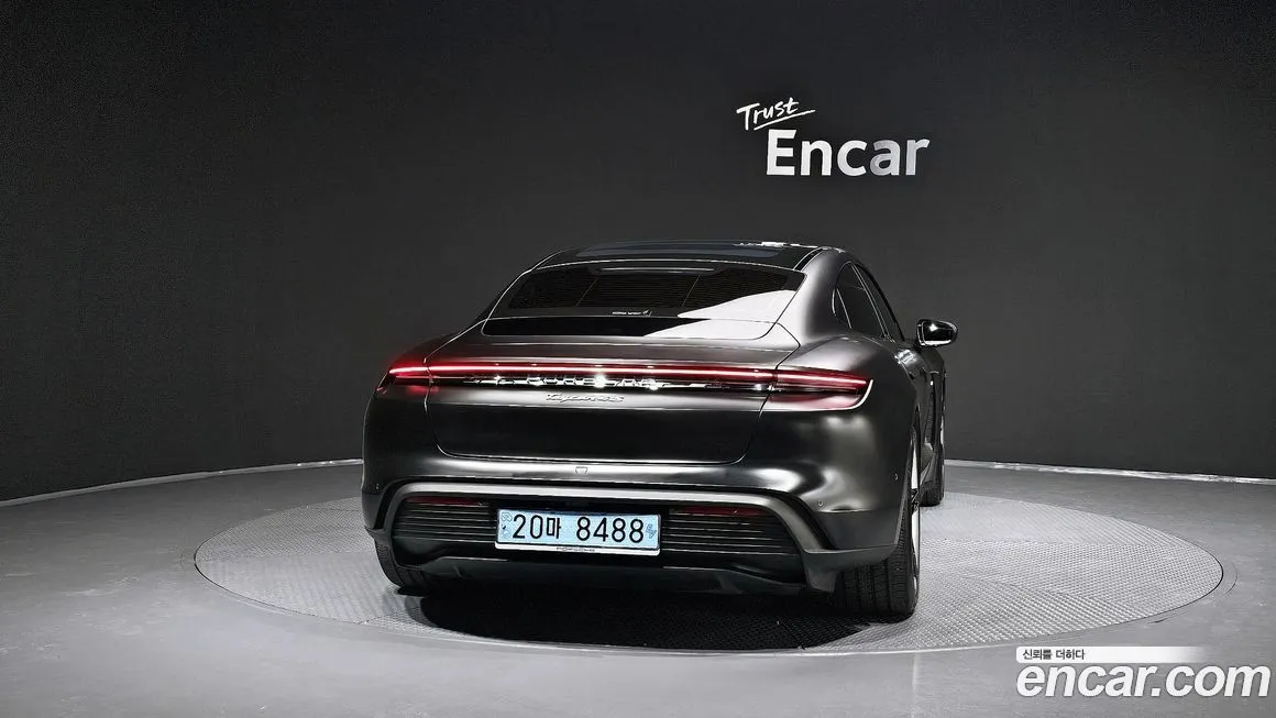 Porsche Taycan 2025 из KR, фото 4